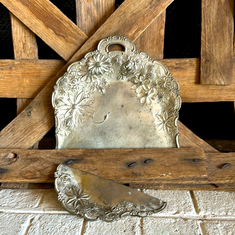 Dust Pan Vintage Silver Silent Butler Scraper & CRUMBER Set (52)